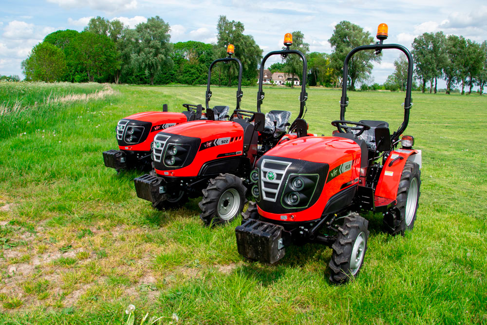 tractor agrícola en Estepa Rhinoceros 254